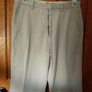 Men's Beige Dockers Khakis 32x32 Flat Front Classic Fit
